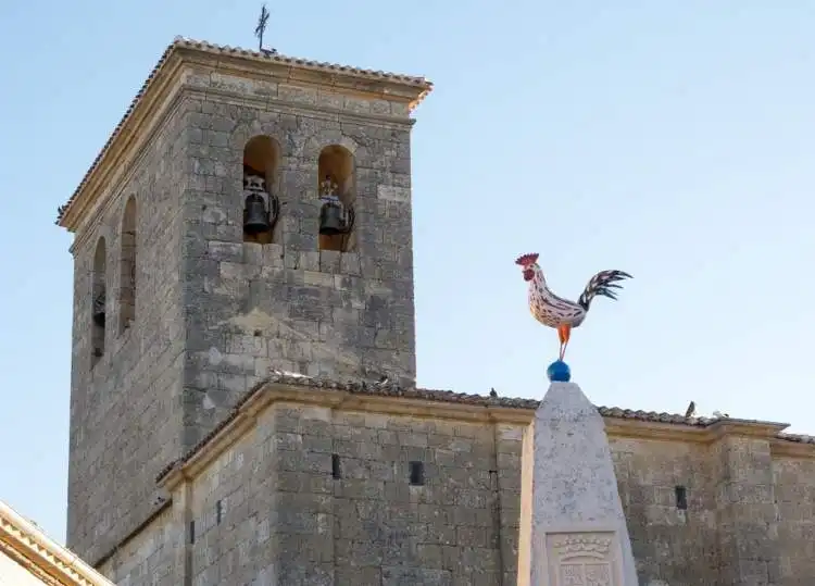 Hornillos del Camino - Monolito del Gallo