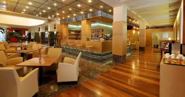 Cafetería del Hotel Abba Burgos