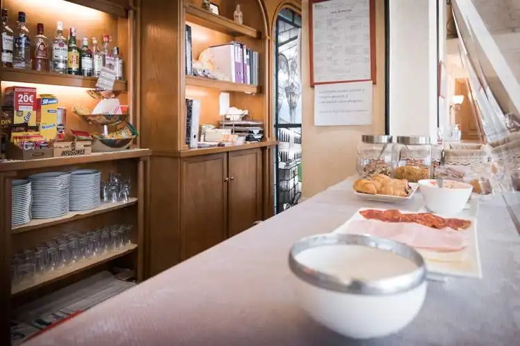Cafetería del Hotel Abadía Burgos Camino Santiago