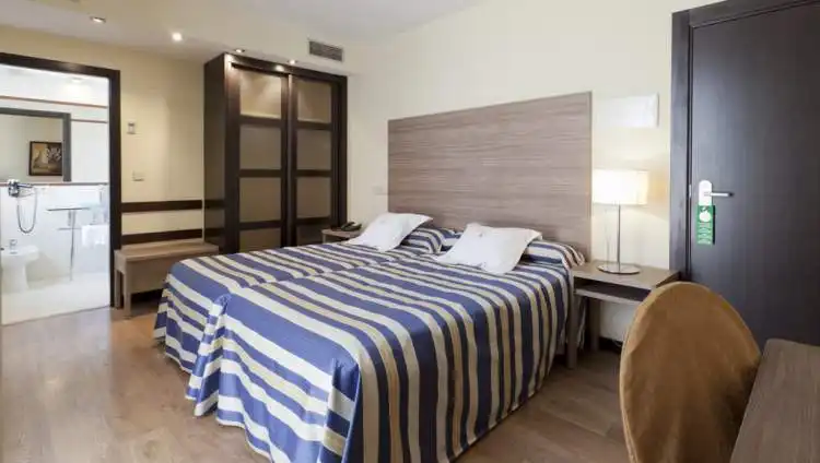 Habitación del Hotel Centro Los Braseros en Burgos