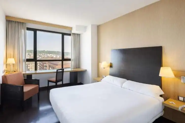 Habitación del Hotel Rice Bulevar con suelo de parquet