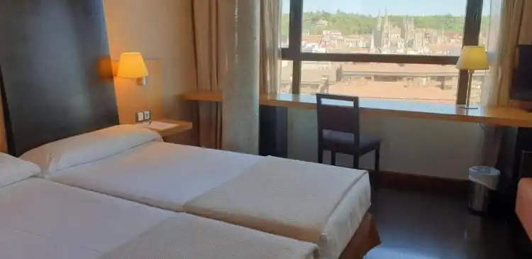 Habitación superior del Hotel Rice Bulevar con vistas a la Catedral