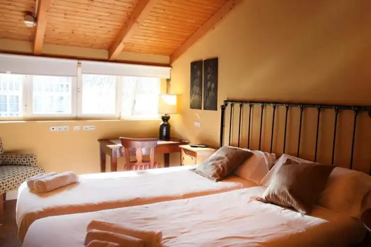 Habitación con balcón del Hotel La Puebla, Burgos
