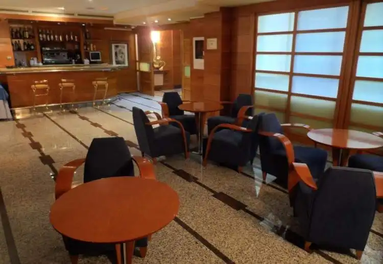 Bar y cafetería del Hotel Sercotel Corona de Castilla